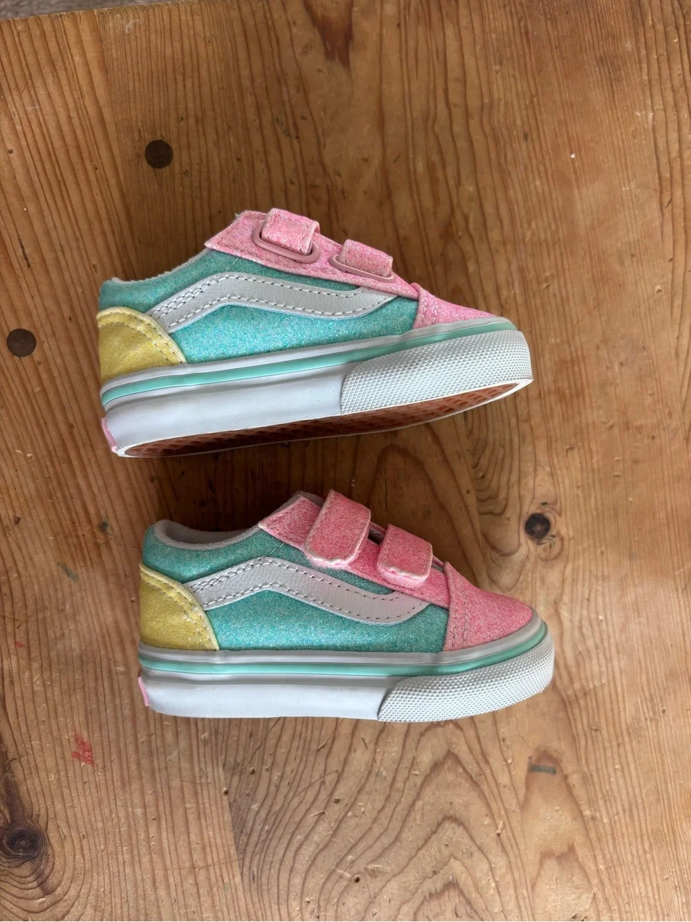 Vans old skill v glitter skate shoe NEW